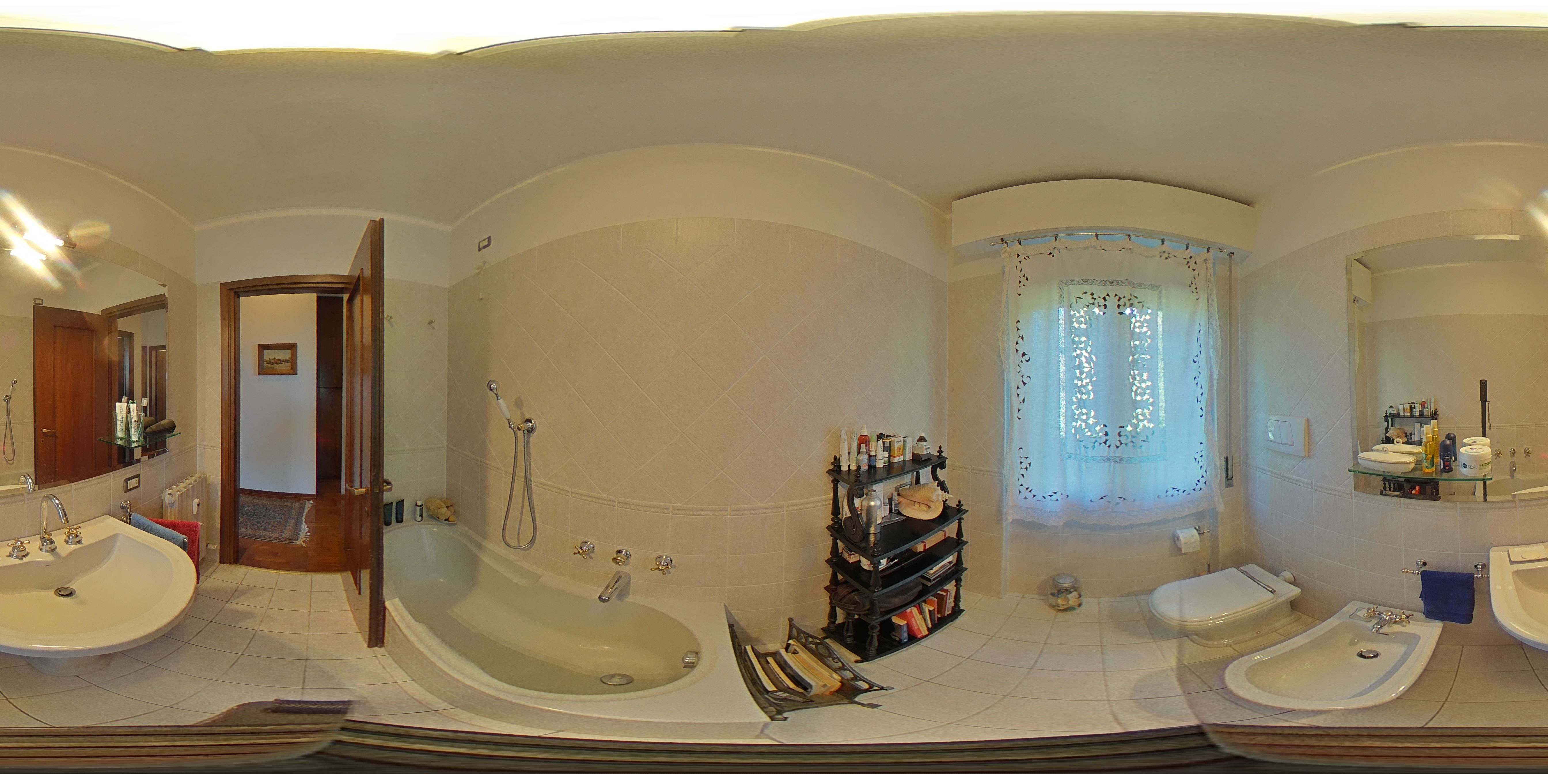Bagno con vasca