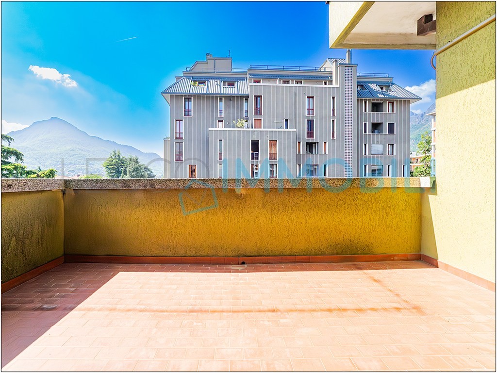 LA CASA CHE INVITA A RESTARE