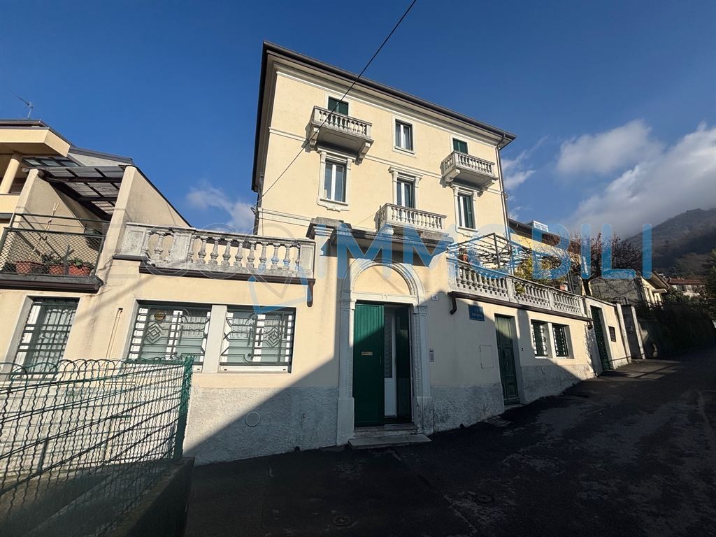 LA CASA CON VISTA SULLA CITTA''